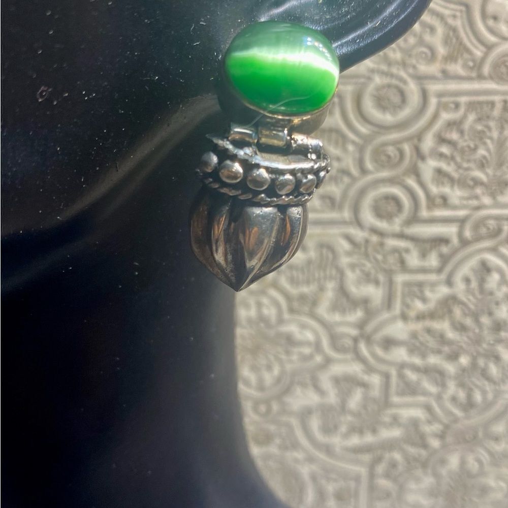 Vintage 925 Silver Green Cats Eye Earrings